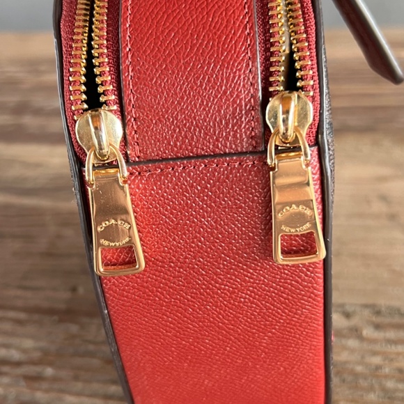 COACH HEART CROSSBODY SIGNATURE CANVAS HEART PETAL PRINT NWOT - Picture 7 of 9